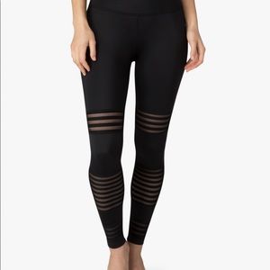 NWT - Beyond Yoga Mesh Detail Legging, black
